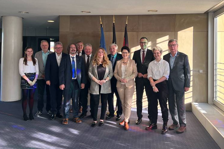 Der AK Recht und Verfassung der CDU-Landtagsfraktion mit Vertretern der Behandlungsinitiative Opferschutz (BIOS e. V.)